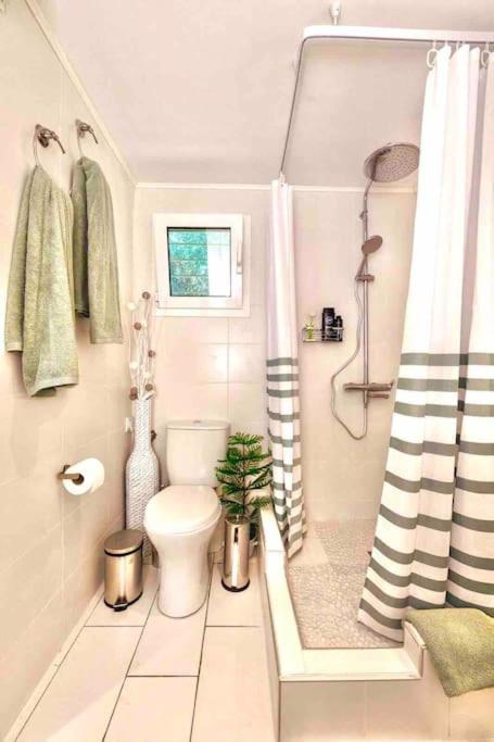 Cute Tiny House Villa Rafína Eksteriør bilde